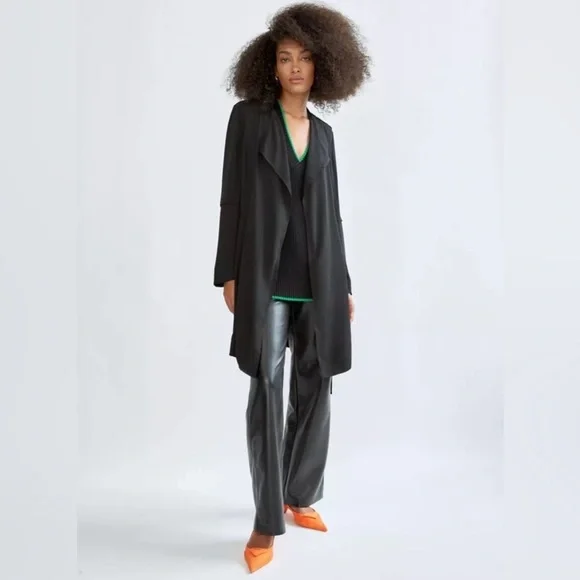 Aritzia Babaton - Flowy Trench Coat - Picture 6 of 15